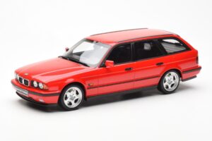 BMW M5 E34 Touring Rot Otto 1:18