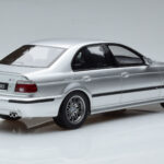 BMW M5 E39 Silber Otto 1:18 - image 2 of 7