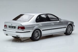 BMW M5 E39 Silber Otto 1:18 OT747B Resin – Bild 2 von 7