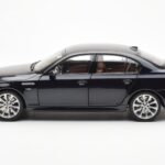 BMW M5 E60 Carbon Schwarz Kyosho 1:18 - image 4 of 8