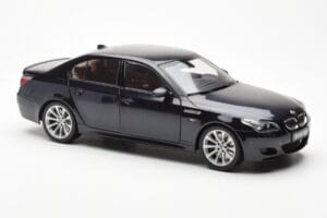 BMW M5 E60 Carbon Schwarz Kyosho 1:18 08593BK Metall – Bild 6 von 8