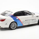 BMW M5 E60 Ring Taxi Nürburgring Kyosho 1:18 - image 3 of 8