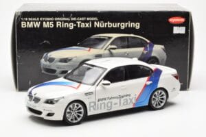 BMW M5 E60 Ring Taxi Nürburgring Kyosho 1:18 08593RT Metall – Bild 8 von 8