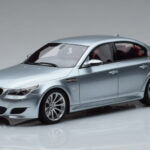 BMW M5 E60 Silber Otto 1:18