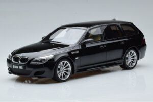 BMW M5 E61 Touring Schwarz Otto 1:18