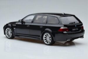 BMW M5 E61 Touring Schwarz Otto 1:18 OT1020 Resin – Bild 5 von 6