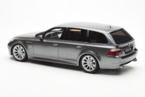 BMW M5 E61 Touring Grau Otto 1:18 OT189 Resin – Bild 5 von 6