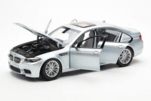 BMW M5 F10 Silverstone Silber Paragon 1:18 80432186353 Metall – Bild 2 von 8