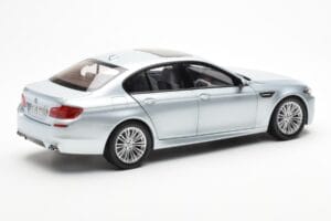 BMW M5 F10 Silverstone Silber Paragon 1:18 80432186353 Metall – Bild 3 von 8