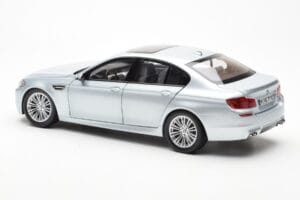 BMW M5 F10 Silverstone Silber Paragon 1:18 80432186353 Metall – Bild 7 von 8