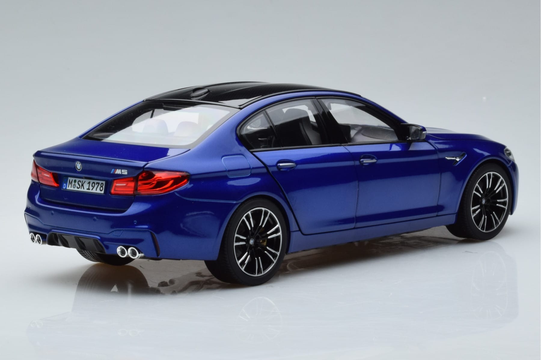 BMW M5 F90 Marina Bay Blau Norev 1:18 80432454783 Metall – Bild 3 von 7