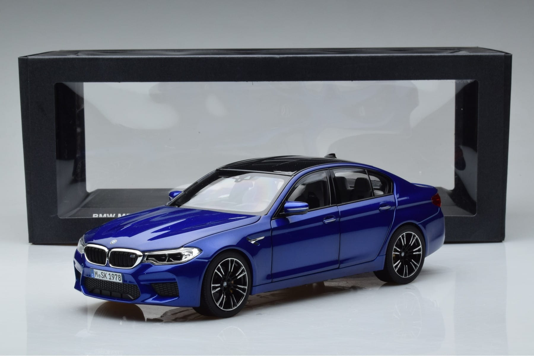 BMW M5 F90 Marina Bay Blau Norev 1:18 80432454783 Metall – Bild 7 von 7
