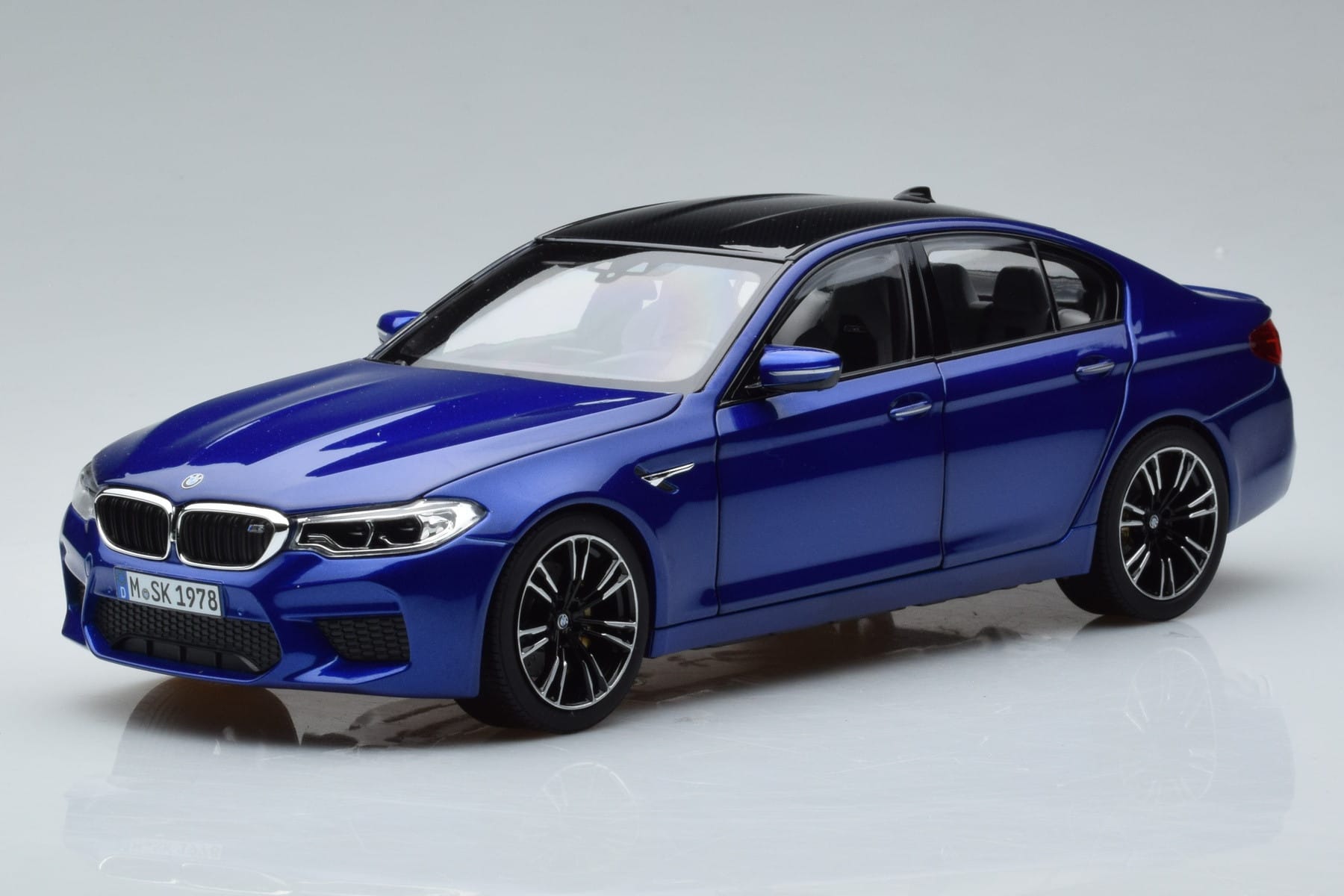 BMW M5 F90 Marina Bay Blau Norev 1:18 80432454783 Metall