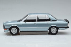 BMW M535i E12 Blau Norev 1:18 183269 Metall – Bild 3 von 6