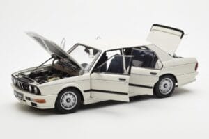 BMW M535i E28 Alpine Weiss AUTOart 1:18 75161 Metall – Bild 2 von 10