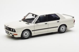 BMW M535i E28 Alpine Weiss AUTOart 1:18