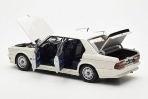 BMW M535i E28 Alpine Weiss AUTOart 1:18 75161 Metall – Bild 5 von 10
