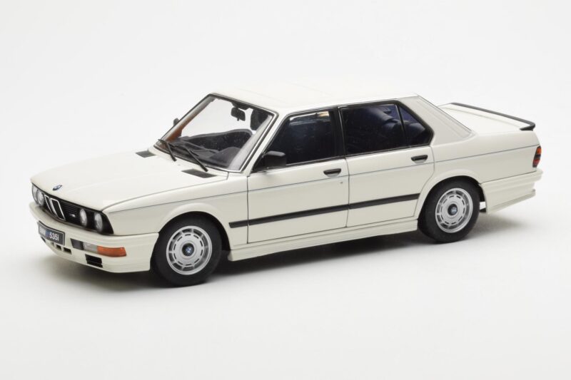 BMW M535i E28 Alpine Weiss AUTOart 1:18