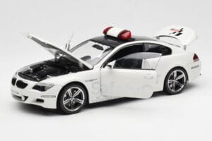 BMW M6 E63 MotoGP Safety Car 2006 Kyosho 1:18 08707GPB Metall – Bild 2 von 8