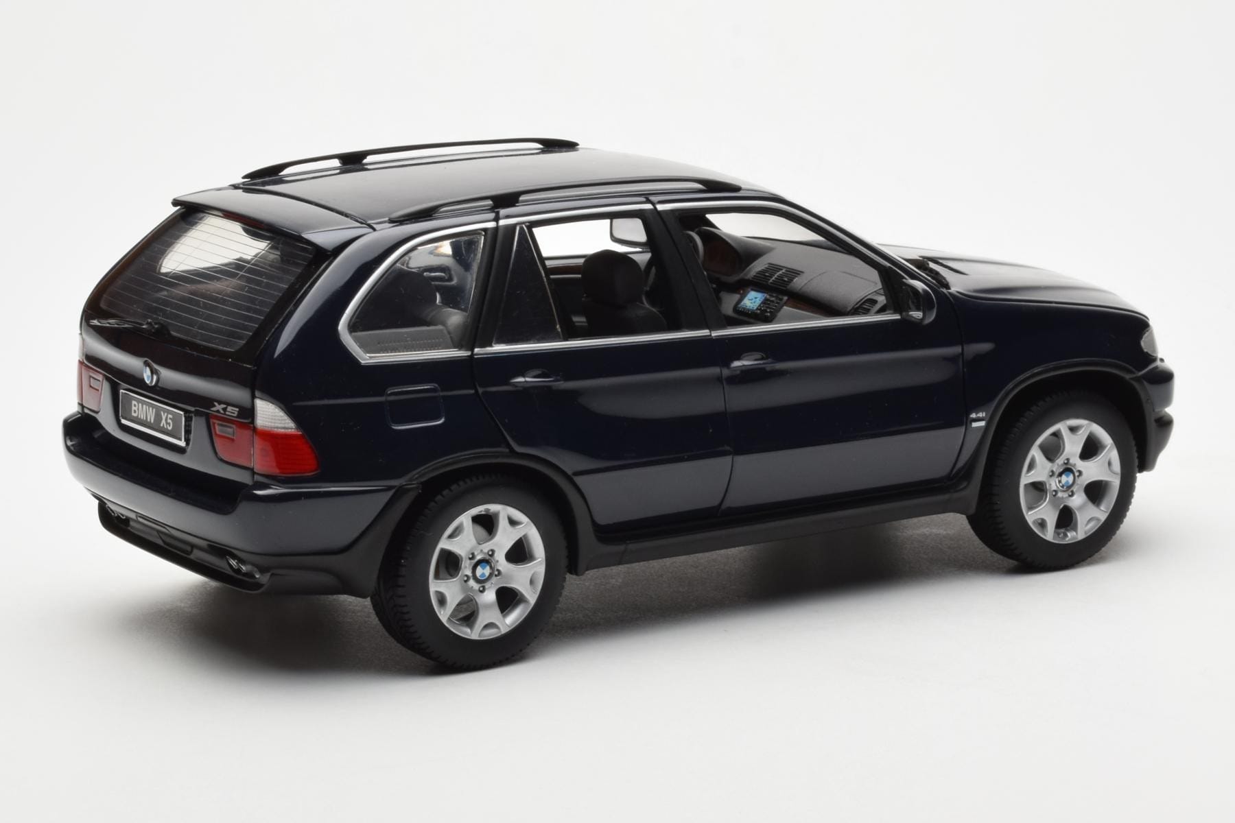 BMW X5 4.4i E53 Dunkel Blau Kyosho 1:18 08521DB Metall – Bild 3 von 8