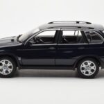 BMW X5 4.4i E53 Dunkel Blau Kyosho 1:18 - image 4 of 8