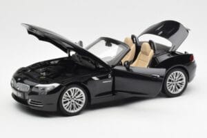 BMW Z4 E89 Spider Schwarz Metallic Kyosho 1:18 08771BK Metall – Bild 2 von 9