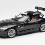 BMW Z4 E89 Spider Schwarz Metallic Kyosho 1:18 - image 3 of 9