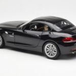 BMW Z4 E89 Spider Schwarz Metallic Kyosho 1:18 - image 8 of 9