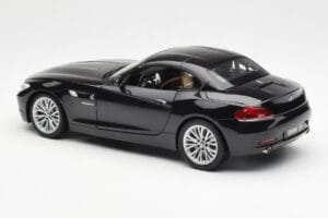 BMW Z4 E89 Spider Schwarz Metallic Kyosho 1:18 08771BK Metall – Bild 8 von 9