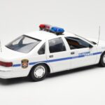 Chevrolet Caprice Cheyenne Polizei UT Models 1:18 - image 2 of 6