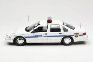 Chevrolet Caprice Cheyenne Polizei UT Models 1:18 21025 Metall – Bild 3 von 6