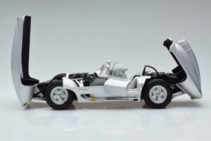 Chevrolet Corvette C1 Stingray Concept AUTOart 1:18 71000 Metall – Bild 4 von 8