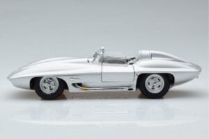 Chevrolet Corvette C1 Stingray Concept AUTOart 1:18 71000 Metall – Bild 5 von 8