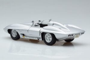 Chevrolet Corvette C1 Stingray Concept AUTOart 1:18 71000 Metall – Bild 7 von 8