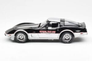 Chevrolet Corvette C3 Pace Car Indianapolis 500 1978 UT Models 1:18 21070 Metall – Bild 3 von 6