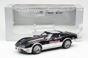 Chevrolet Corvette C3 Pace Car Indianapolis 500 1978 UT Models 1:18 21070 Metall – Bild 6 von 6