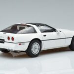 Chevrolet Corvette C4 Weiss AUTOart 1:18 71243 Metall - image 3 of 8