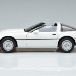 Chevrolet Corvette C4 Weiss AUTOart 1:18 71243 Metall - image 4 of 8