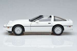Chevrolet Corvette C4 Weiss AUTOart 1:18 71243 Metall – Bild 4 von 8