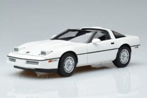 Chevrolet Corvette C4 Weiss AUTOart 1:18 71243 Metall