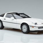 Chevrolet Corvette C4 Weiss AUTOart 1:18 71243 Metall - image 6 of 8