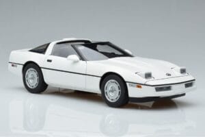 Chevrolet Corvette C4 Weiss AUTOart 1:18 71243 Metall – Bild 6 von 8