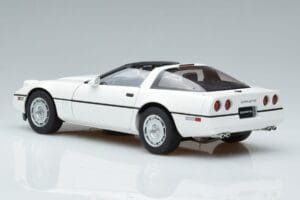 Chevrolet Corvette C4 Weiss AUTOart 1:18 71243 Metall – Bild 7 von 8