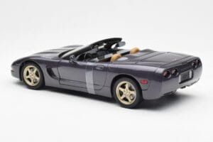 Chevrolet Corvette C5 Cabriolet Lila Perl Metallic UT Models 1:18 21010 Metall – Bild 5 von 6