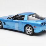 Chevrolet Corvette C5 Blau Metallic UT Models 1:18 - image 5 of 6