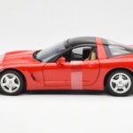 Chevrolet Corvette C5 Hardtop Rot UT Models 1:18 - image 3 of 6