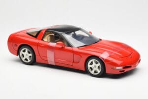 Chevrolet Corvette C5 Hardtop Rot UT Models 1:18 21041 Metall – Bild 4 von 6