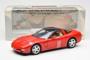 Chevrolet Corvette C5 Hardtop Rot UT Models 1:18 21041 Metall – Bild 6 von 6