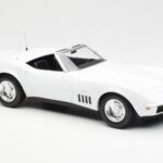 Chevrolet Corvette C3 Cabriolet Can-Am Weiss Norev 1:18 - image 4 of 6