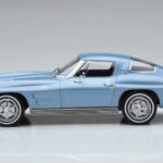 Chevrolet Corvette C2 Sting Ray Blau Norev 1:18 - image 3 of 6